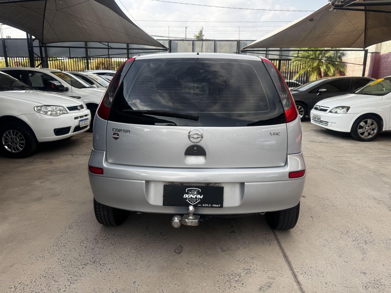 CHEVROLET Corsa Hatch - Foto