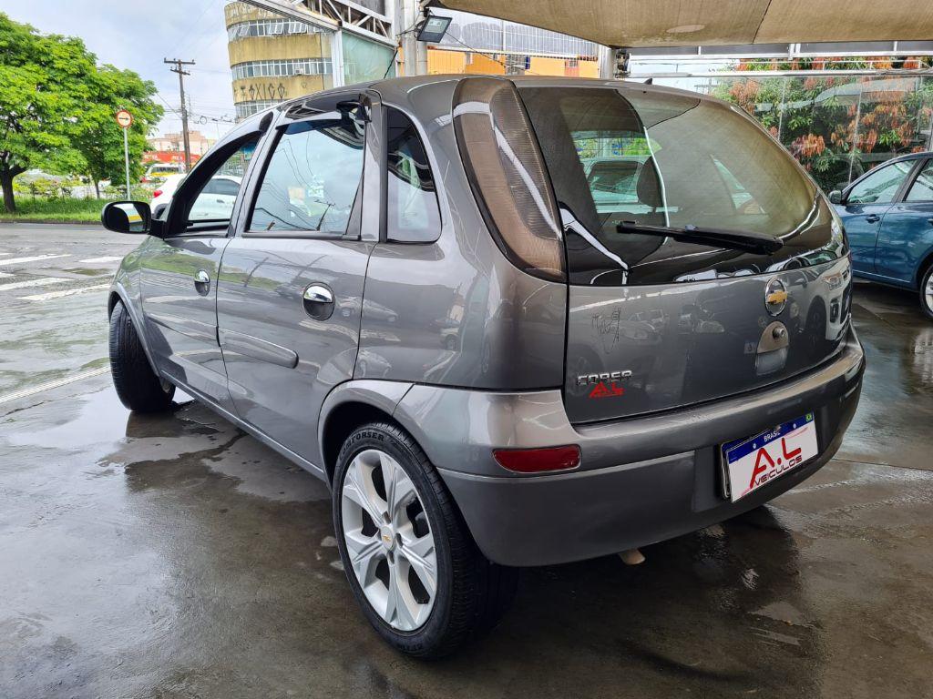 CHEVROLET Corsa Hatch - Foto