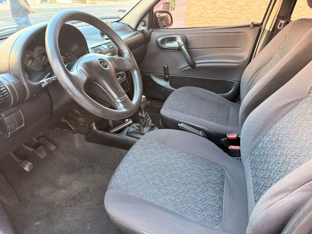 CHEVROLET Corsa Sedan - Foto