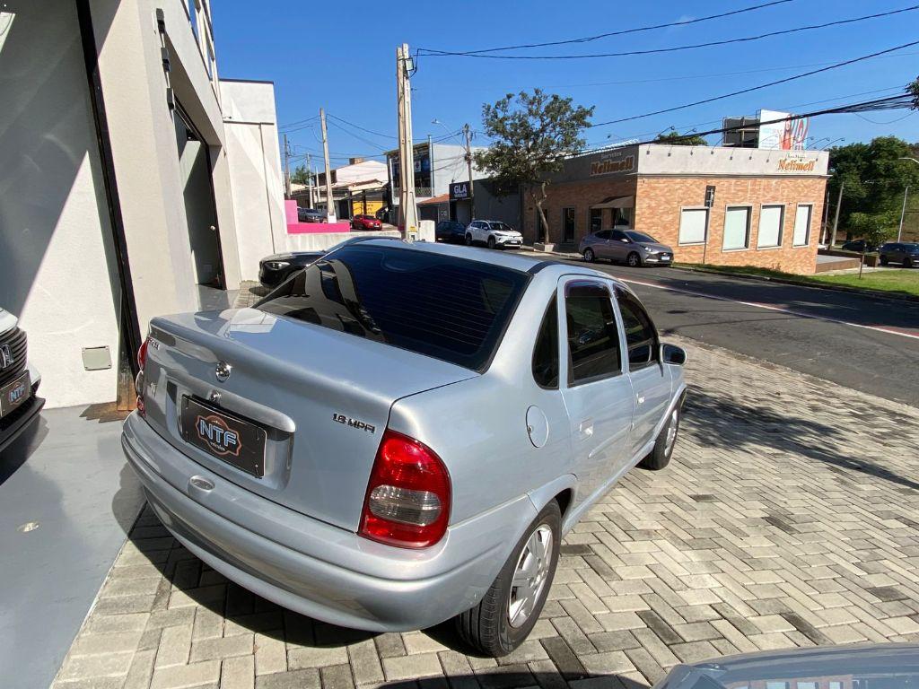 CHEVROLET Corsa Sedan - Foto