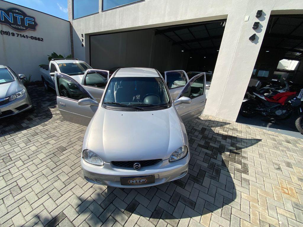 CHEVROLET Corsa Sedan - Foto