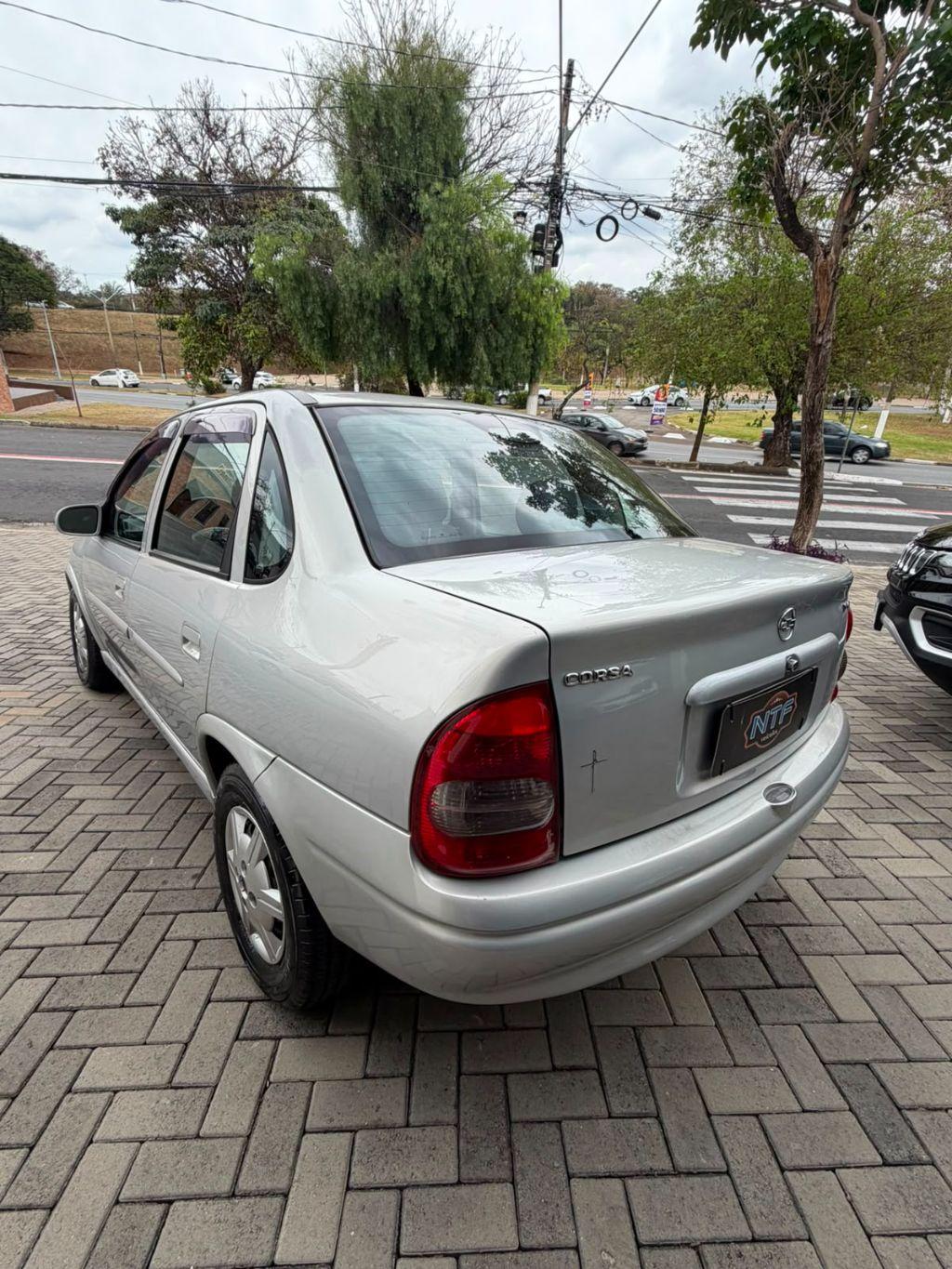 CHEVROLET Corsa Sedan - Foto