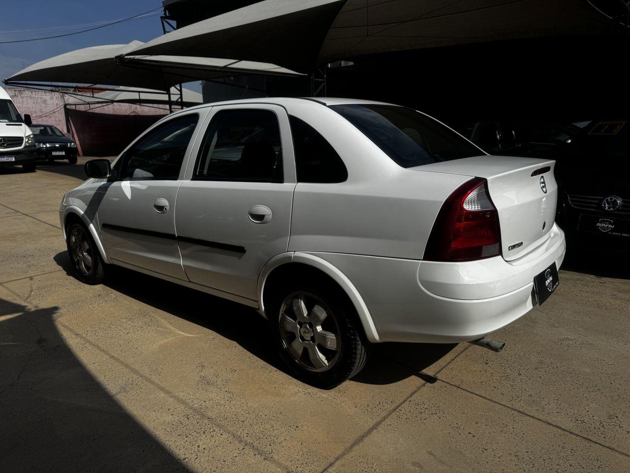 CHEVROLET Corsa Sedan - Foto