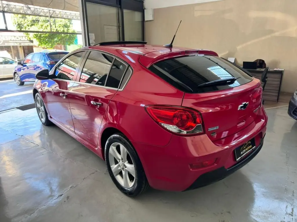 CHEVROLET Cruze Hatch - Foto