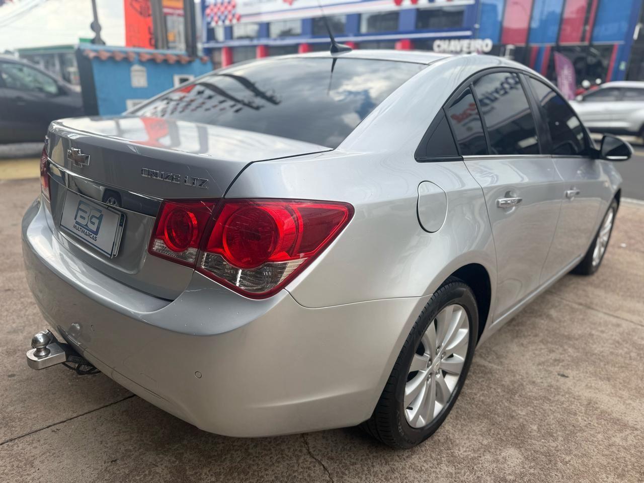 CHEVROLET Cruze Sedan - Miniatura