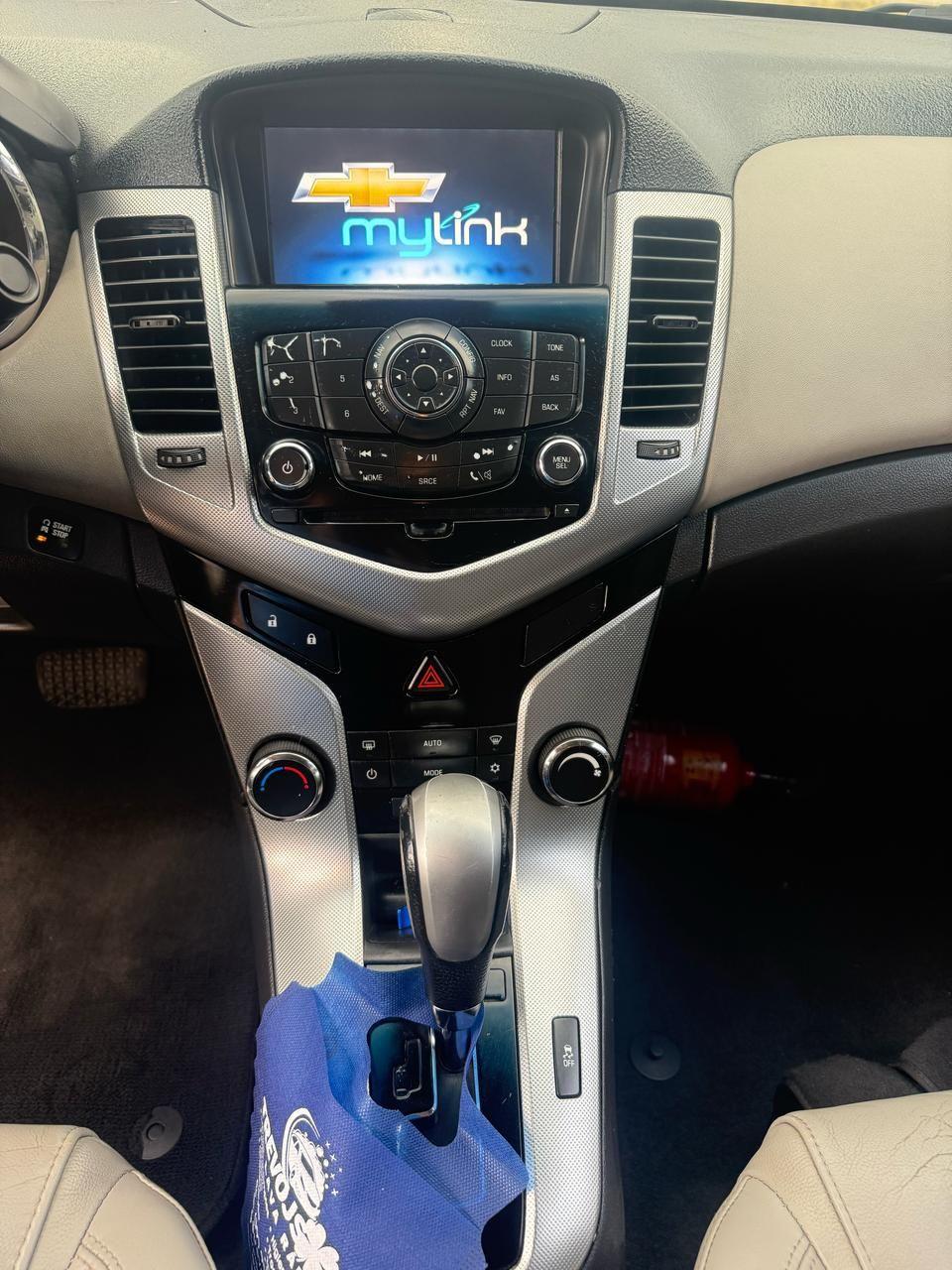 CHEVROLET Cruze Sedan - Miniatura