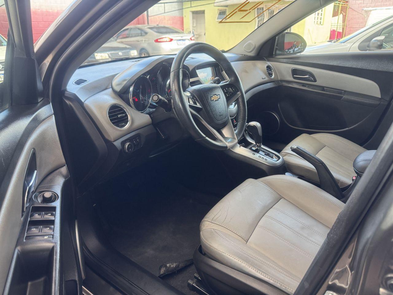 CHEVROLET Cruze Sedan - Foto