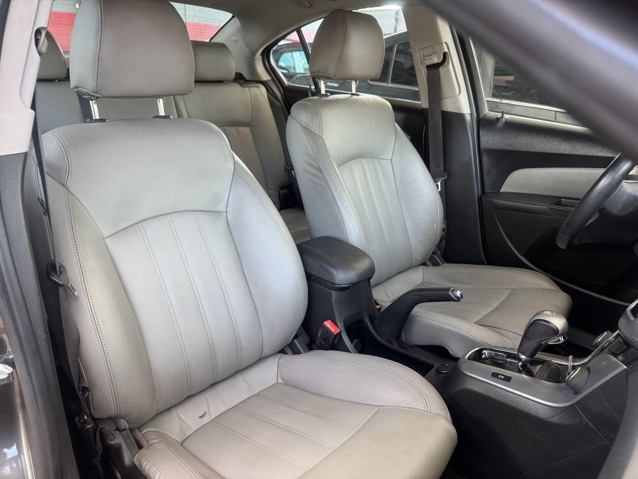 CHEVROLET Cruze Sedan - Foto