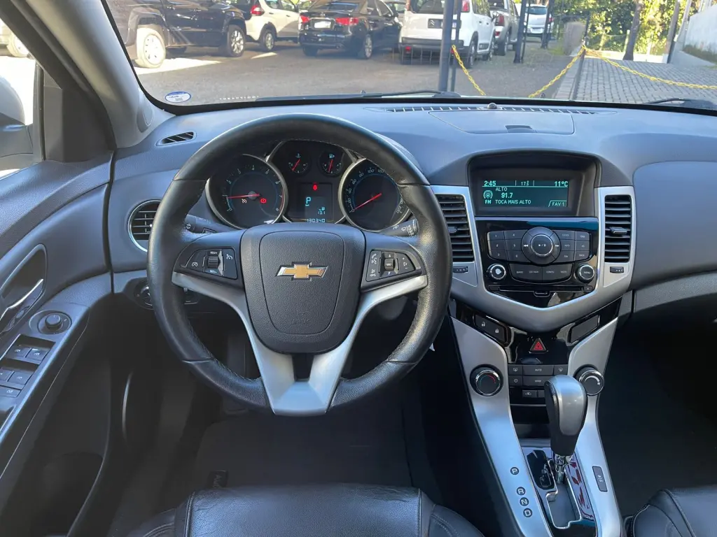 CHEVROLET Cruze Sedan - Foto