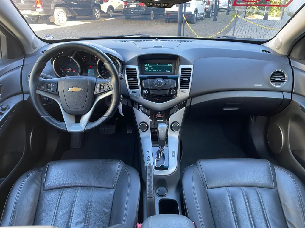 CHEVROLET Cruze Sedan - Foto