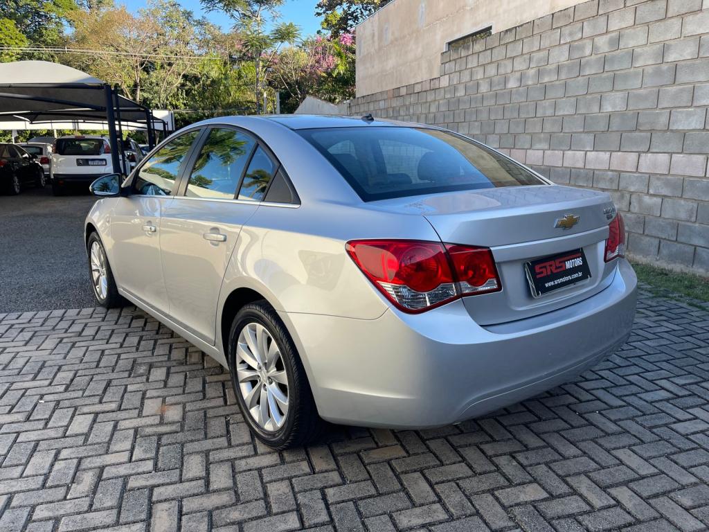 CHEVROLET Cruze Sedan - Foto