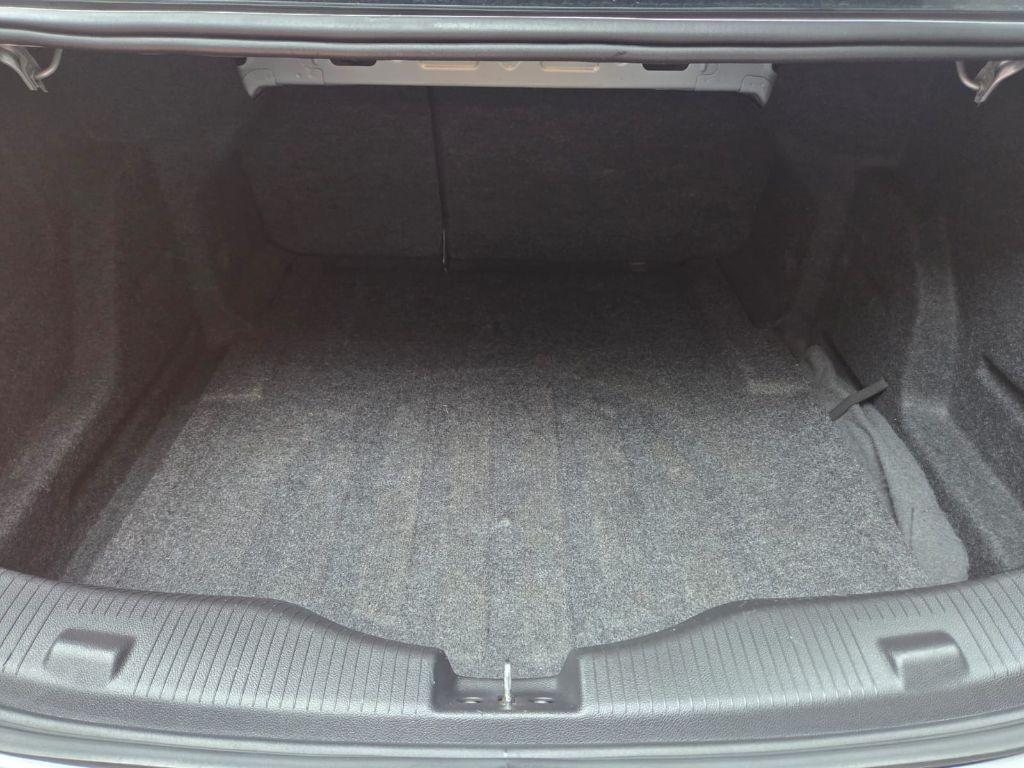 CHEVROLET Cruze Sedan - Foto