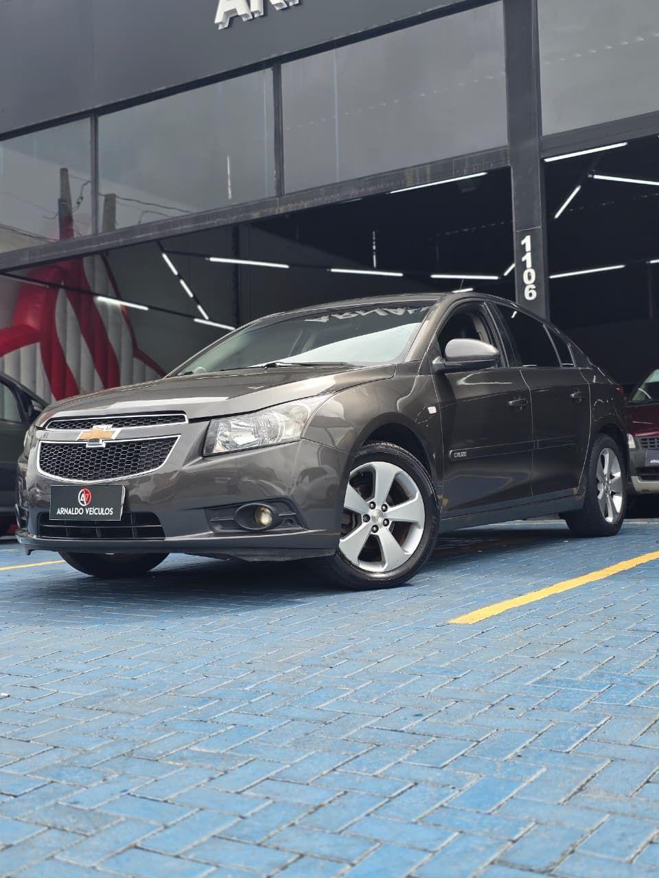 CHEVROLET Cruze Sedan - Foto