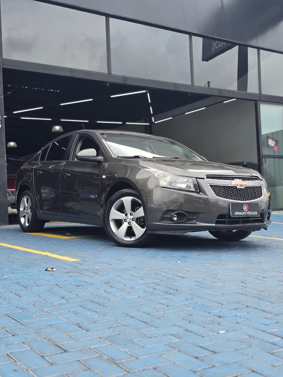 CHEVROLET Cruze Sedan - Foto