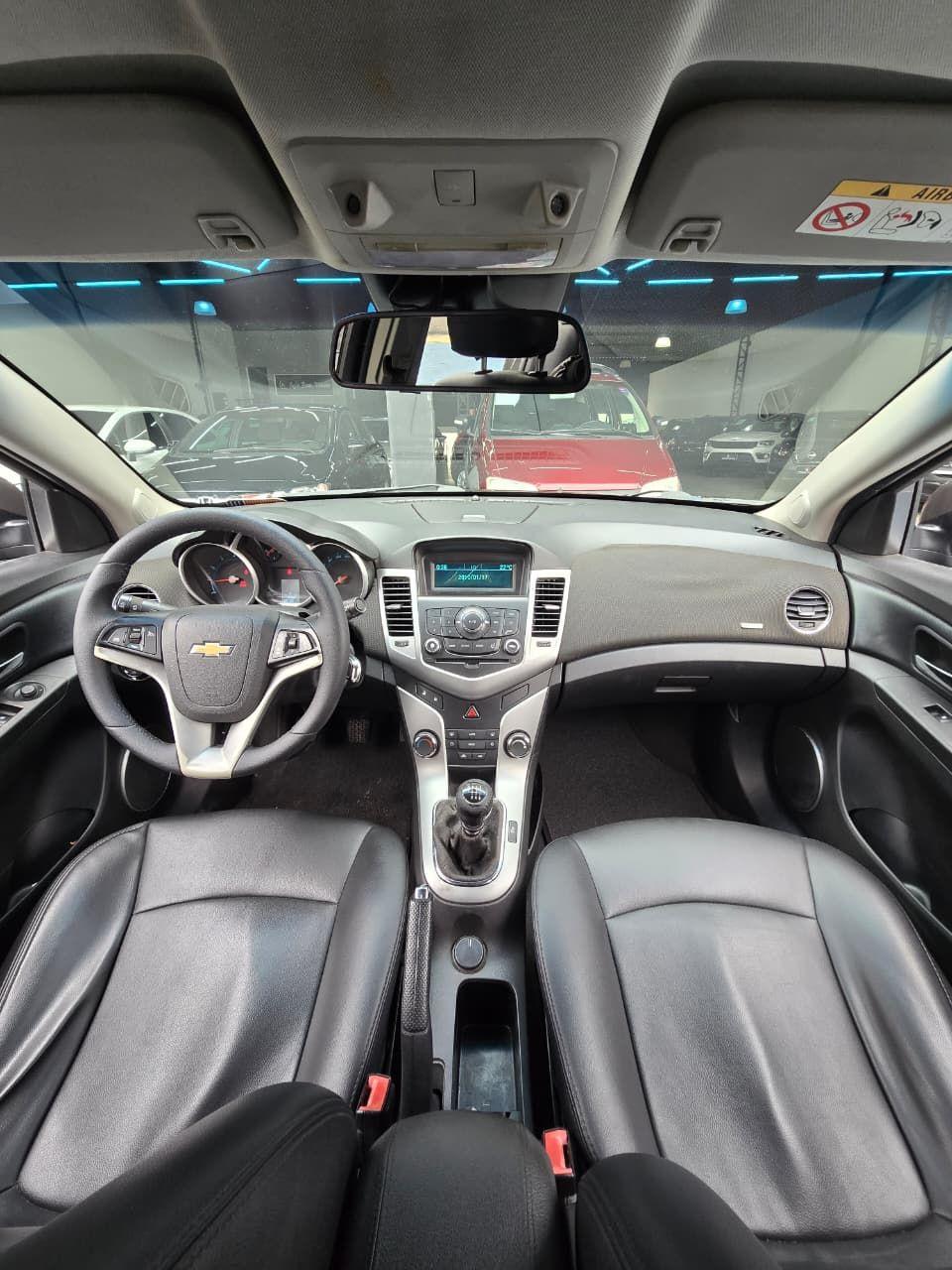 CHEVROLET Cruze Sedan - Foto