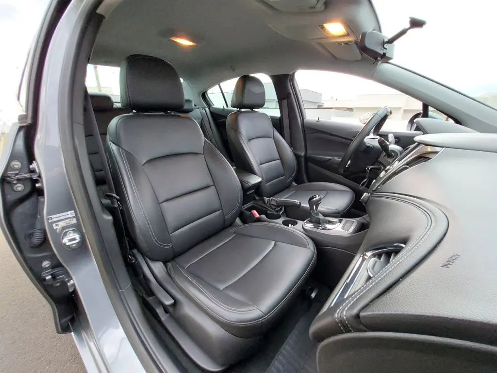 CHEVROLET Cruze Sedan - Foto