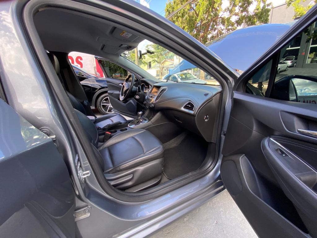 CHEVROLET Cruze Sedan - Foto