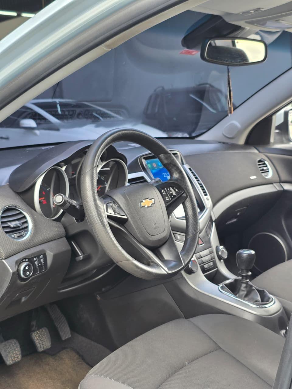 CHEVROLET Cruze Sedan - Foto