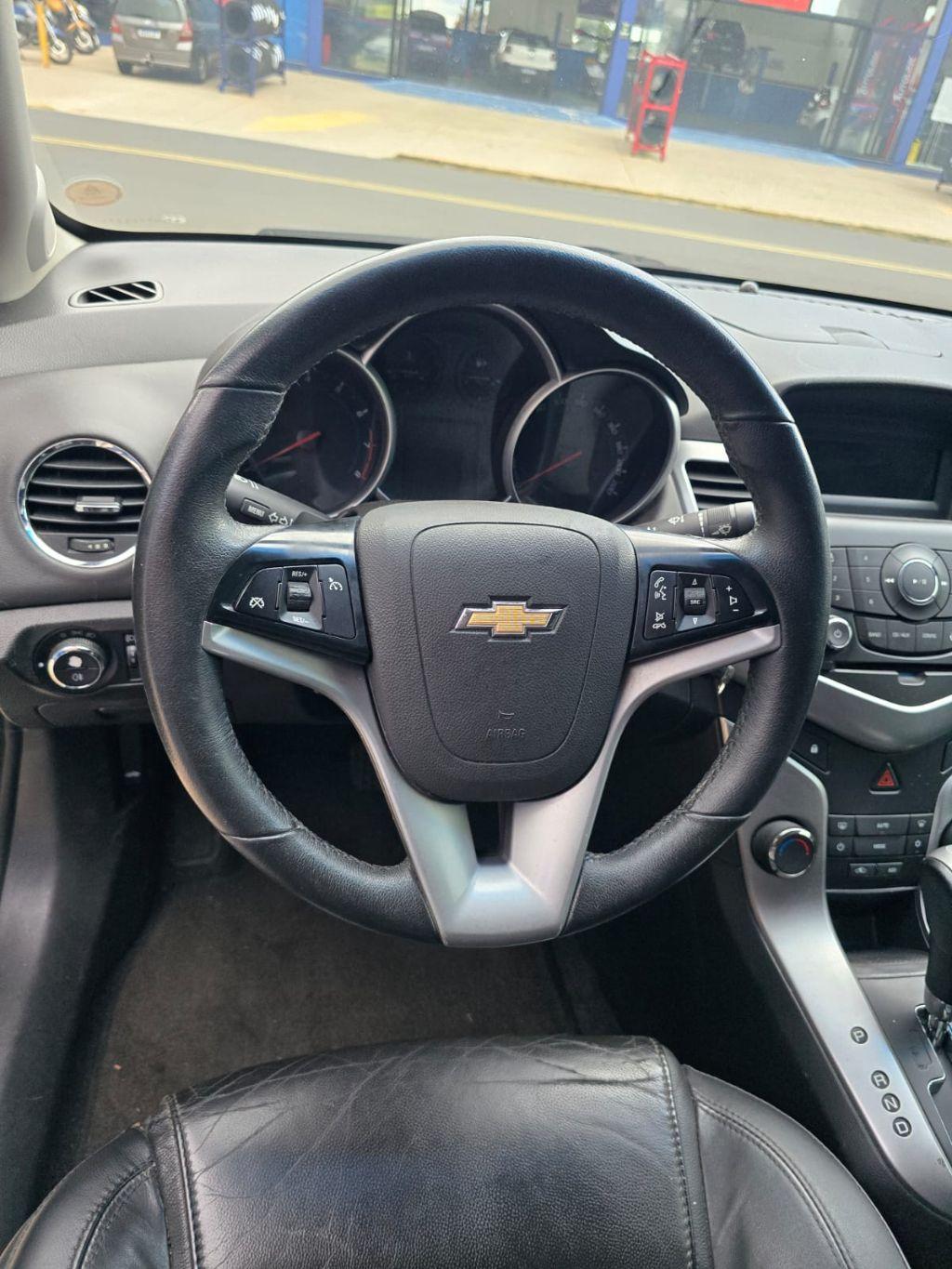 CHEVROLET Cruze Sedan - Foto