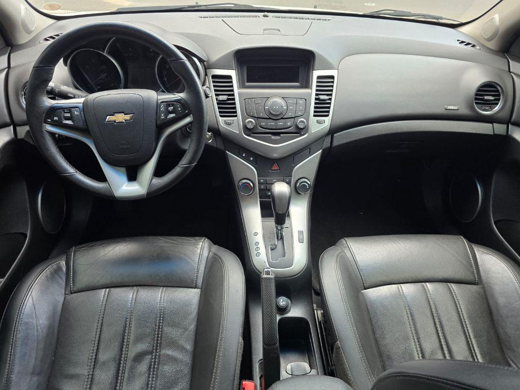 CHEVROLET Cruze Sedan - Foto