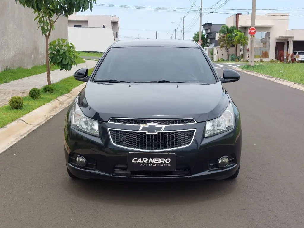 CHEVROLET Cruze Sedan - Foto
