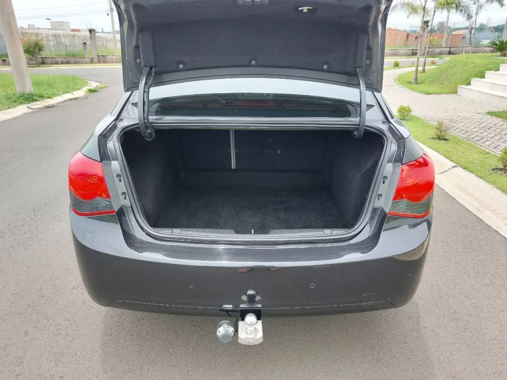 CHEVROLET Cruze Sedan - Foto