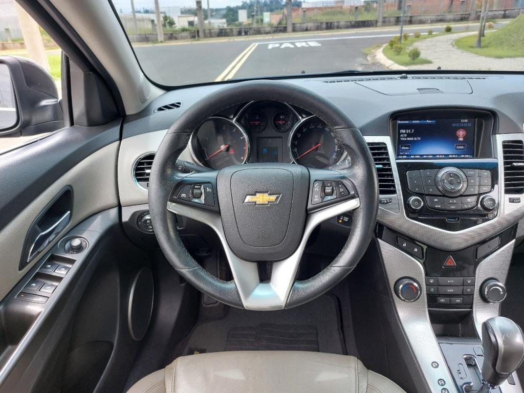 CHEVROLET Cruze Sedan - Foto