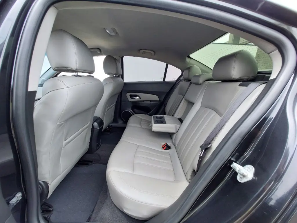 CHEVROLET Cruze Sedan - Foto