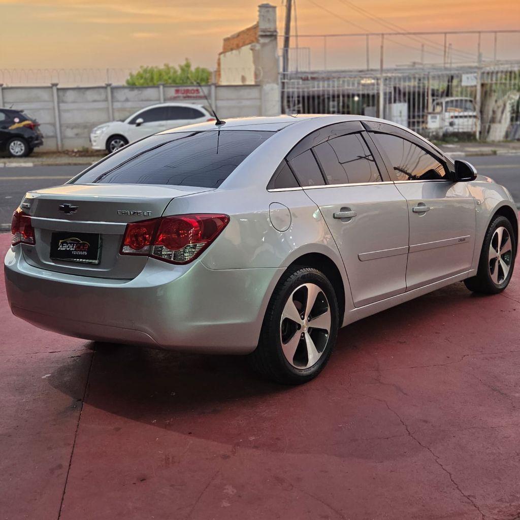 CHEVROLET Cruze Sedan - Foto