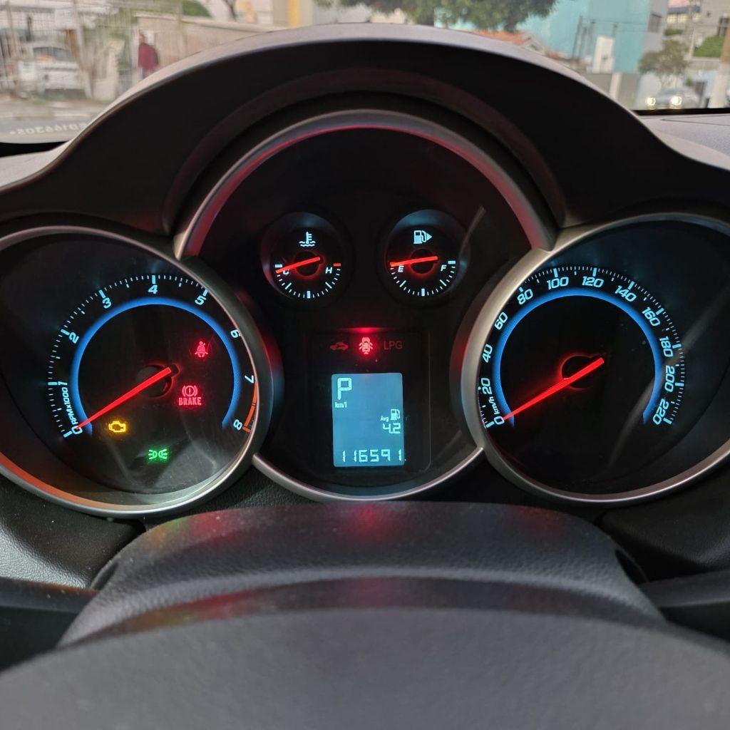 CHEVROLET Cruze Sedan - Foto