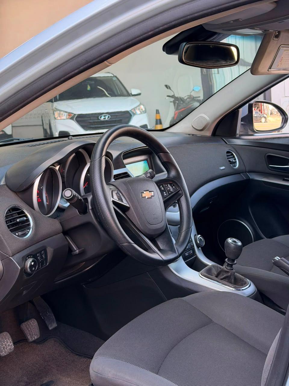 CHEVROLET Cruze Sedan - Foto