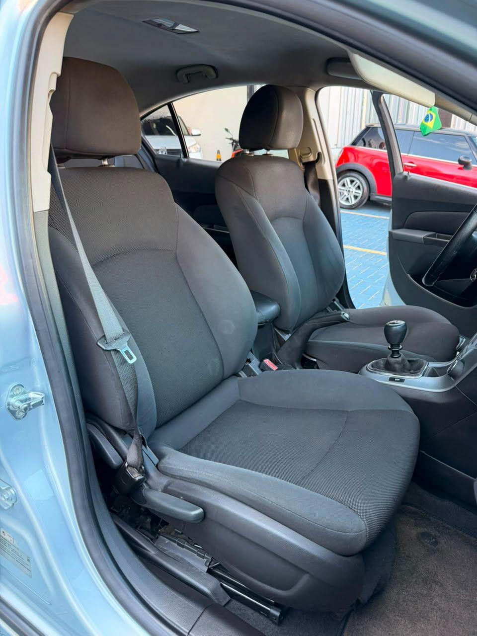 CHEVROLET Cruze Sedan - Foto