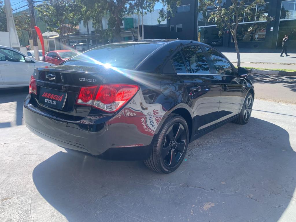 CHEVROLET Cruze Sedan - Foto