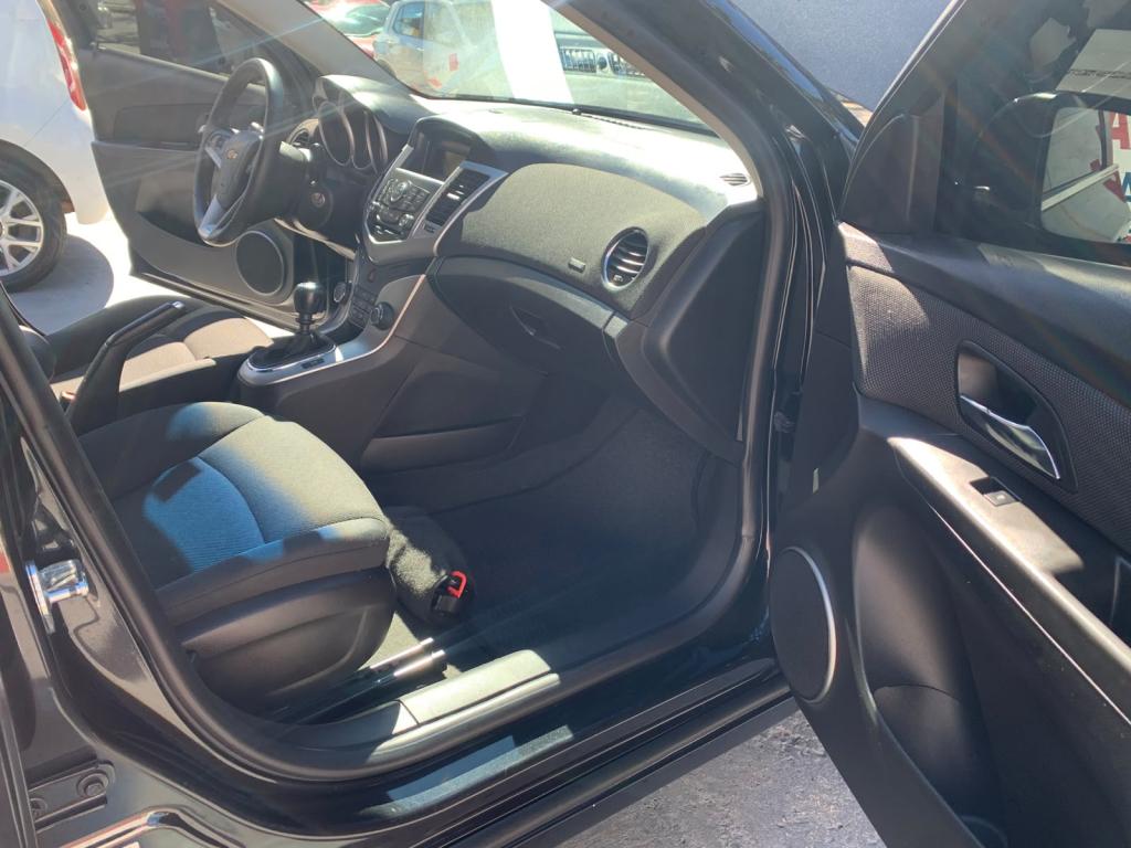 CHEVROLET Cruze Sedan - Foto