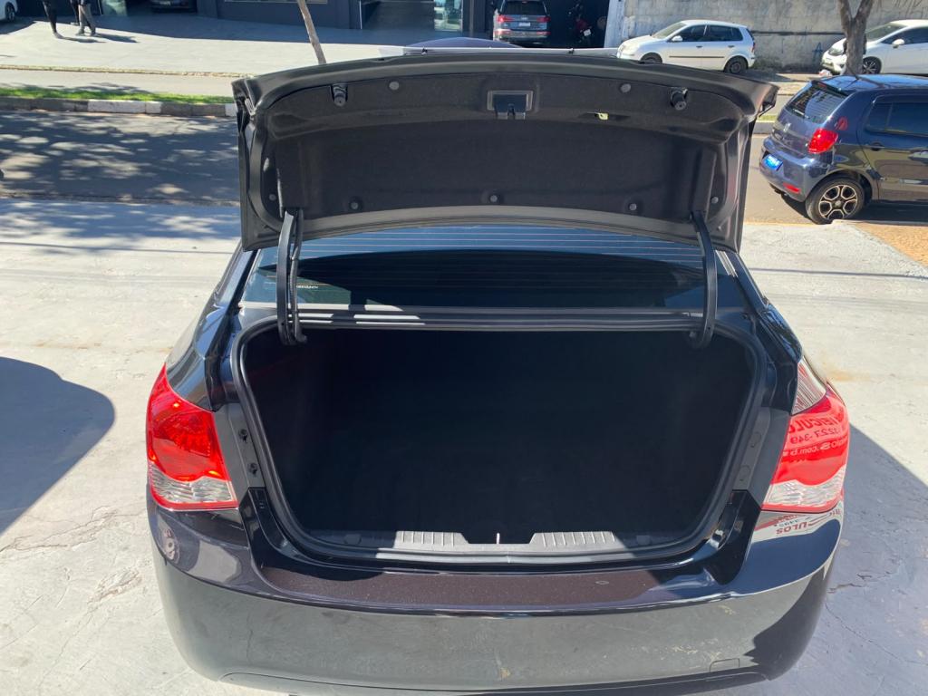 CHEVROLET Cruze Sedan - Foto