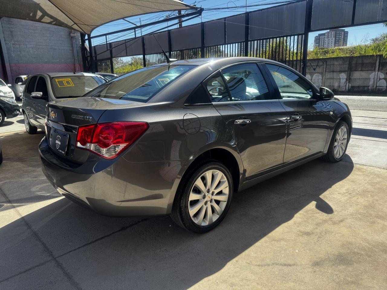 CHEVROLET Cruze Sedan - Foto