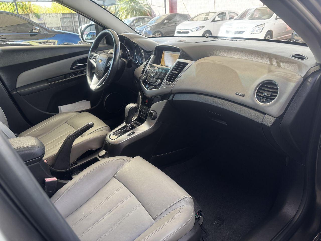 CHEVROLET Cruze Sedan - Foto