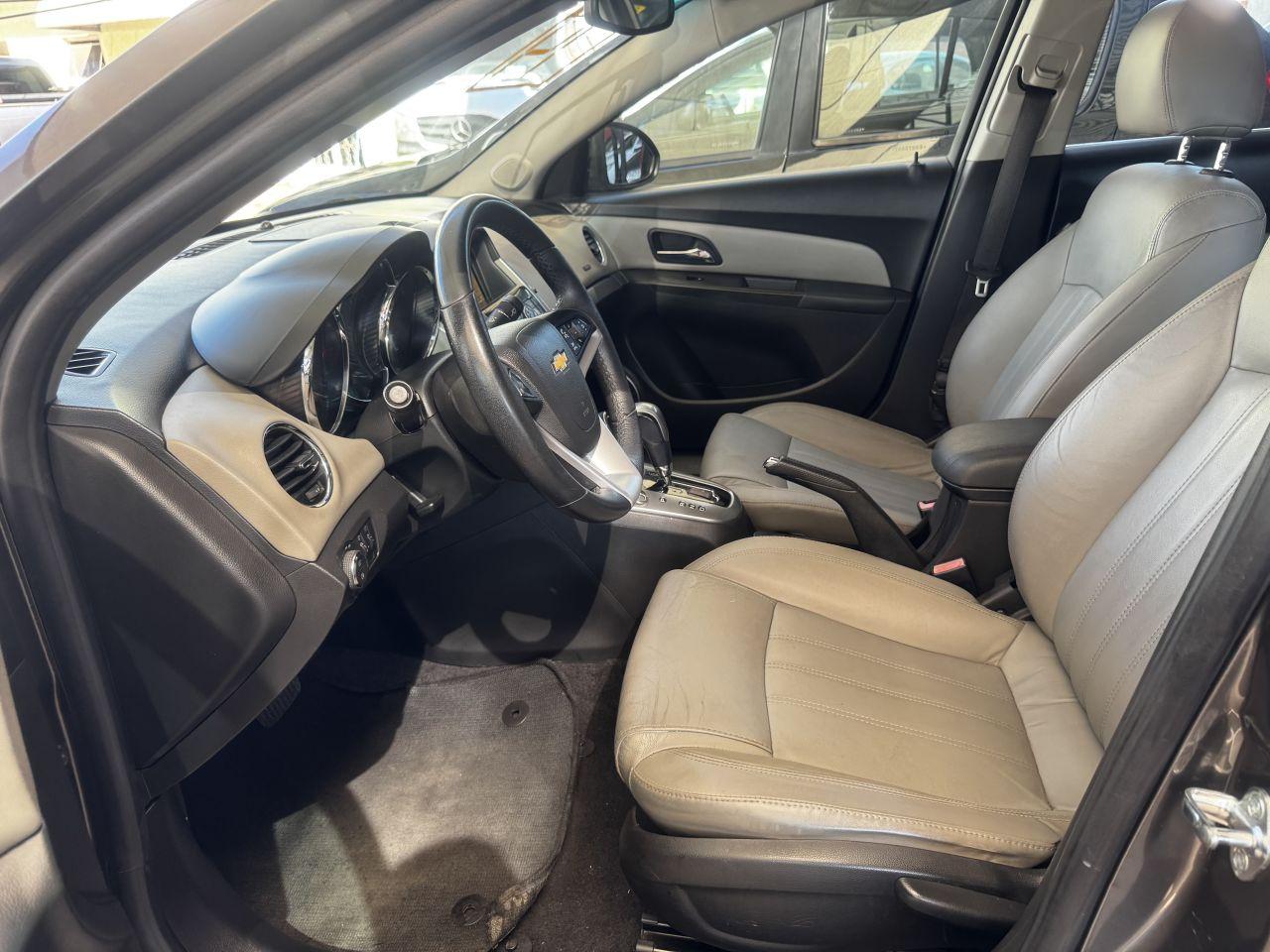 CHEVROLET Cruze Sedan - Foto