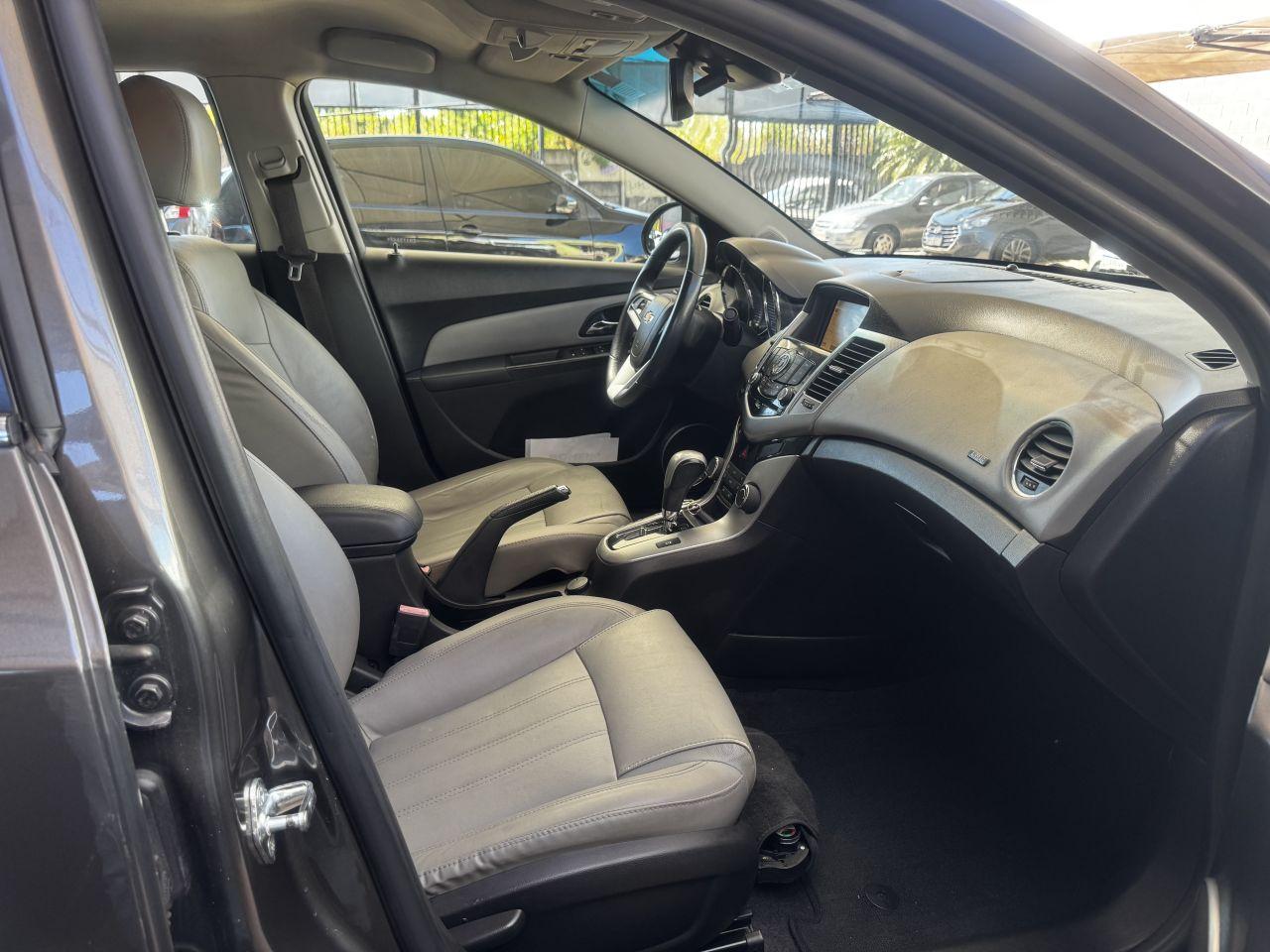 CHEVROLET Cruze Sedan - Foto