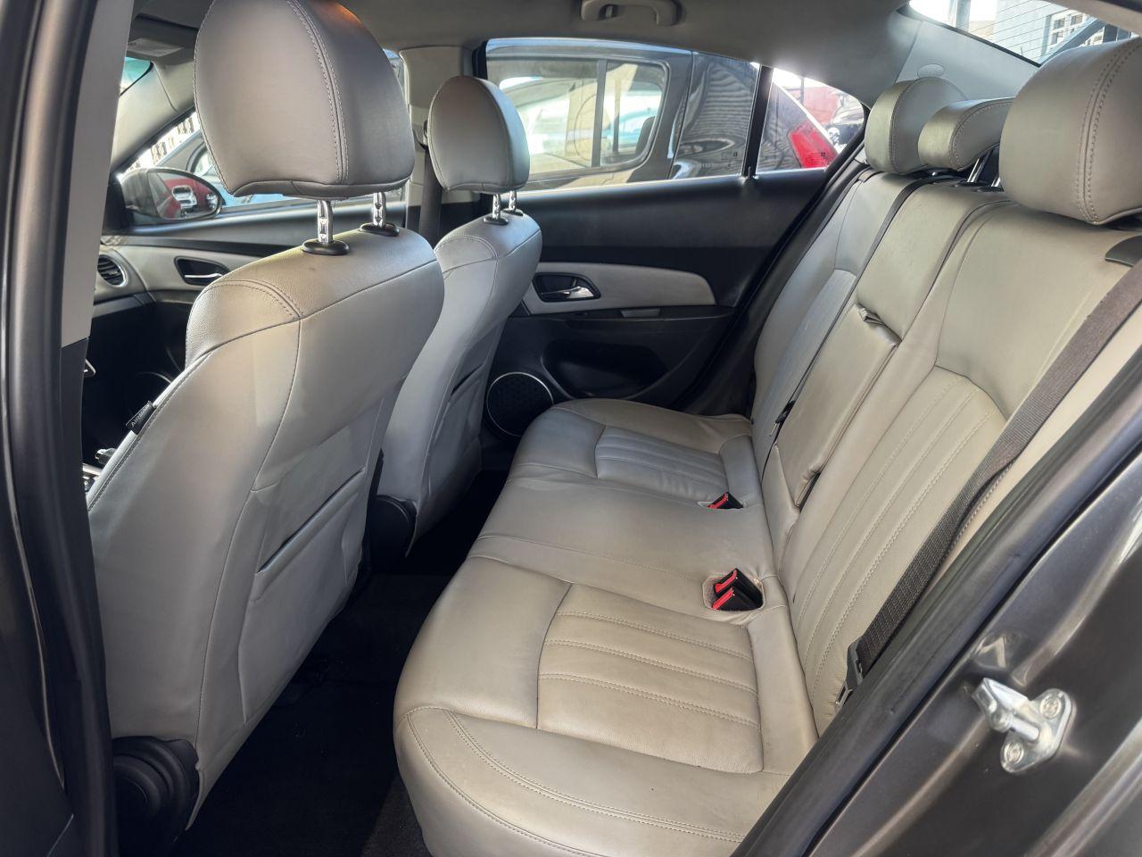 CHEVROLET Cruze Sedan - Foto