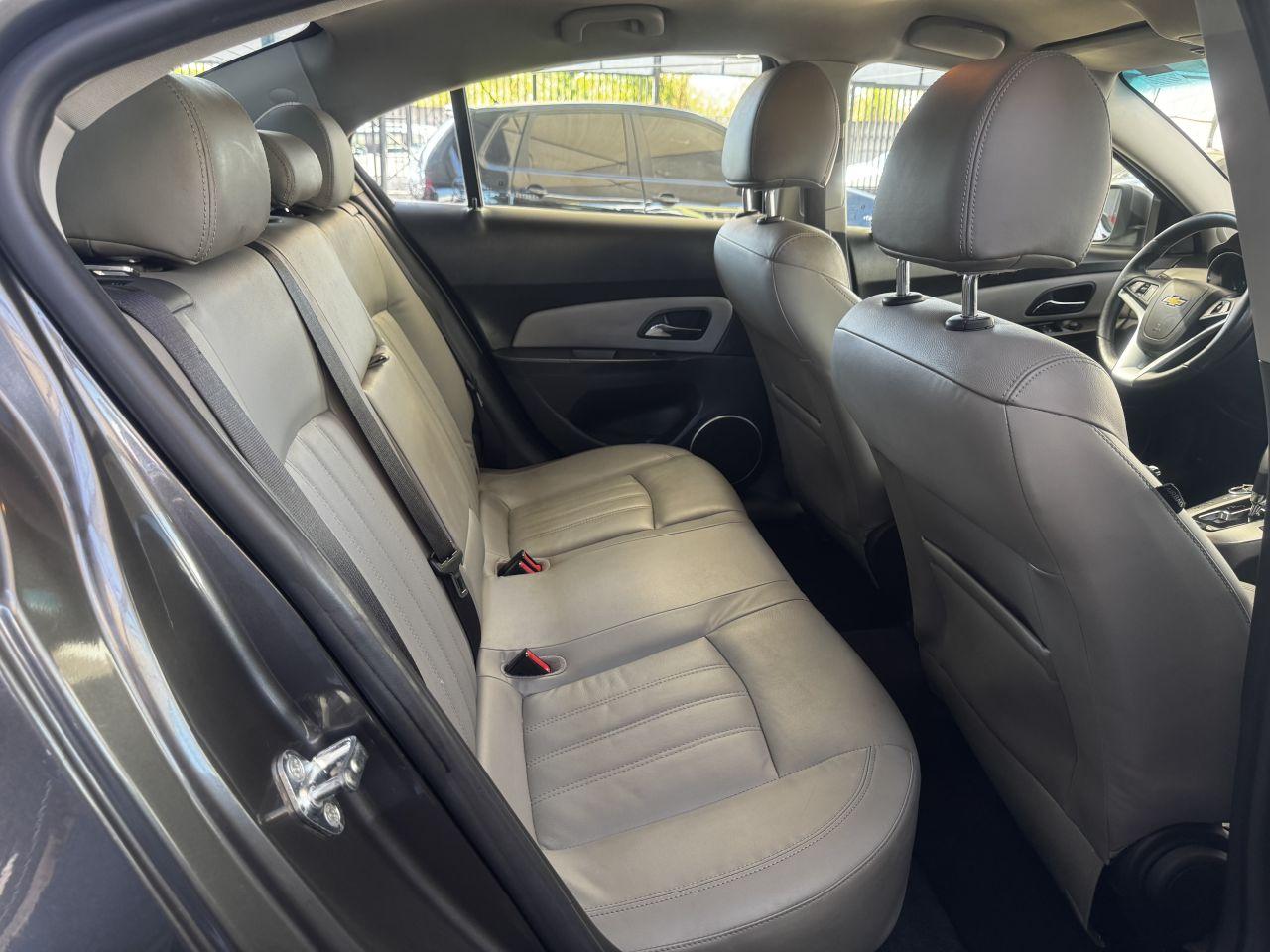 CHEVROLET Cruze Sedan - Foto