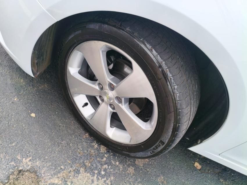 CHEVROLET Cruze Sedan - Foto