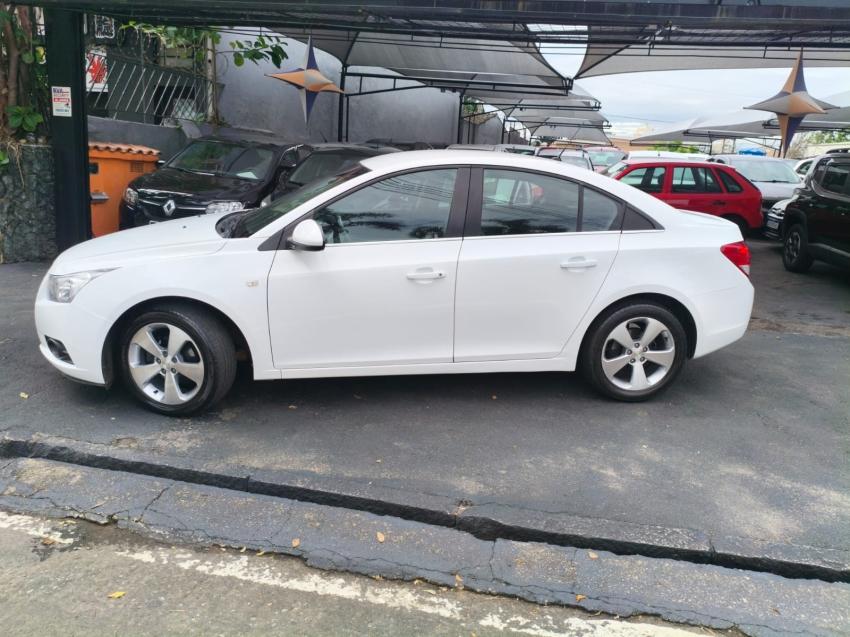 CHEVROLET Cruze Sedan - Foto