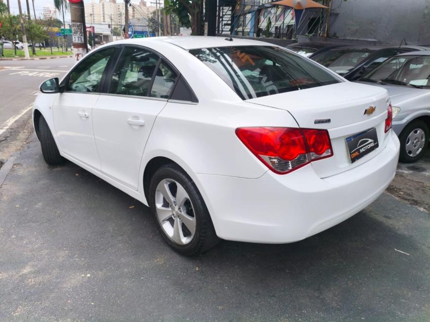 CHEVROLET Cruze Sedan - Foto