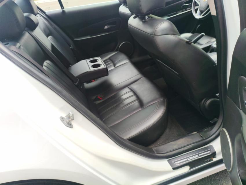CHEVROLET Cruze Sedan - Foto