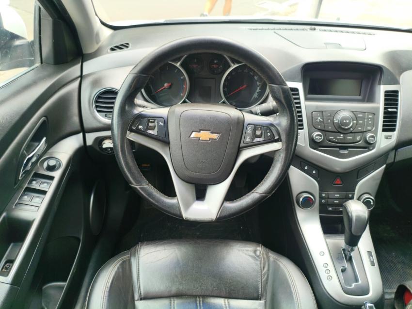 CHEVROLET Cruze Sedan - Foto