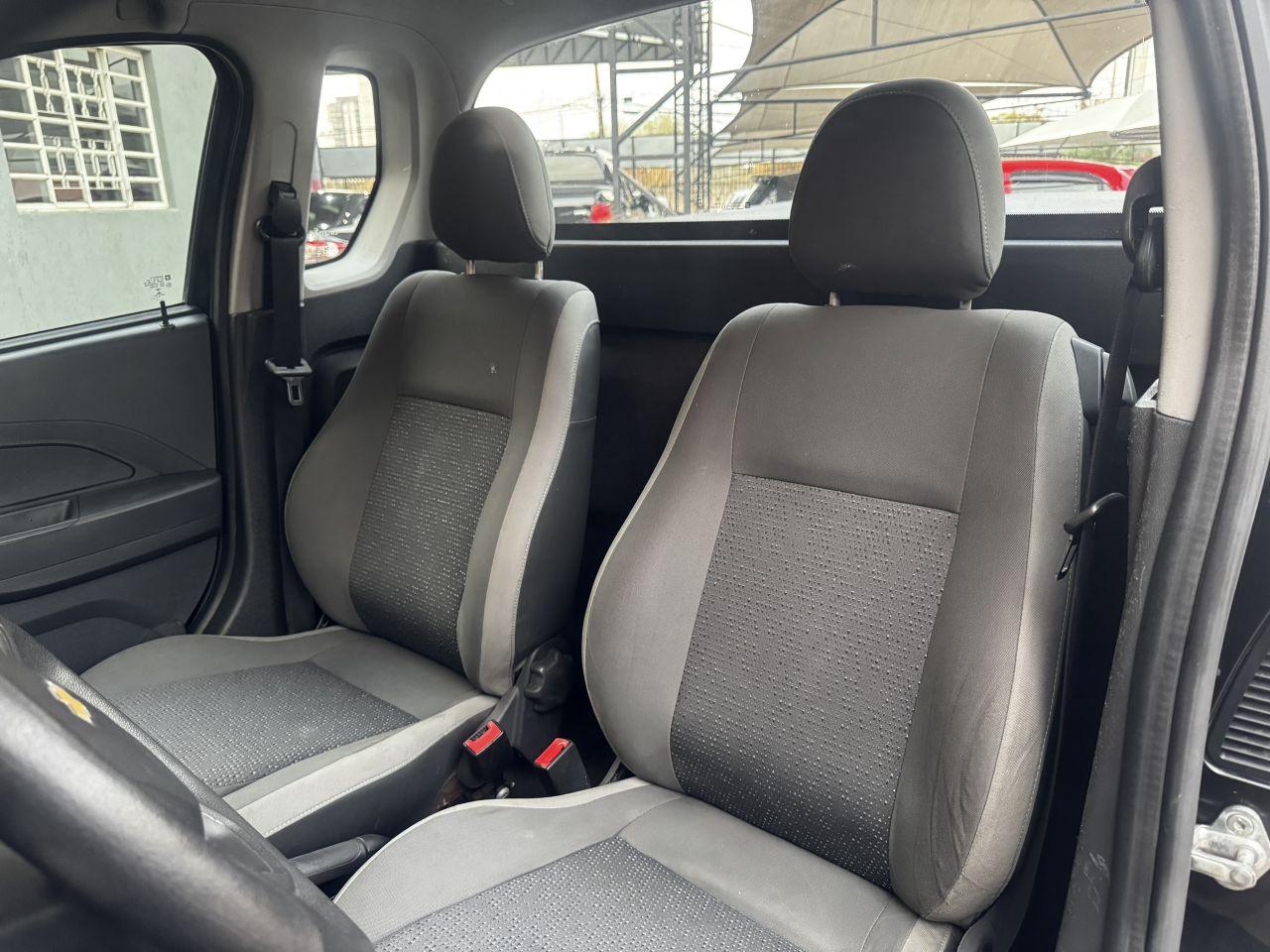 CHEVROLET Montana - Foto