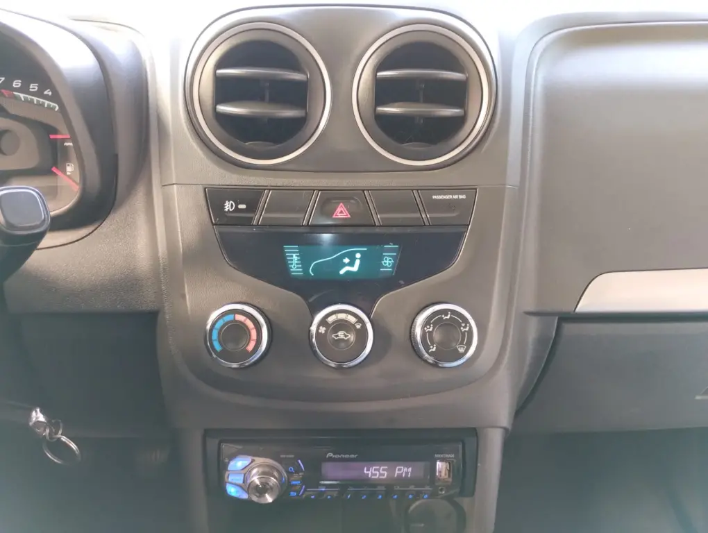 CHEVROLET Montana - Foto