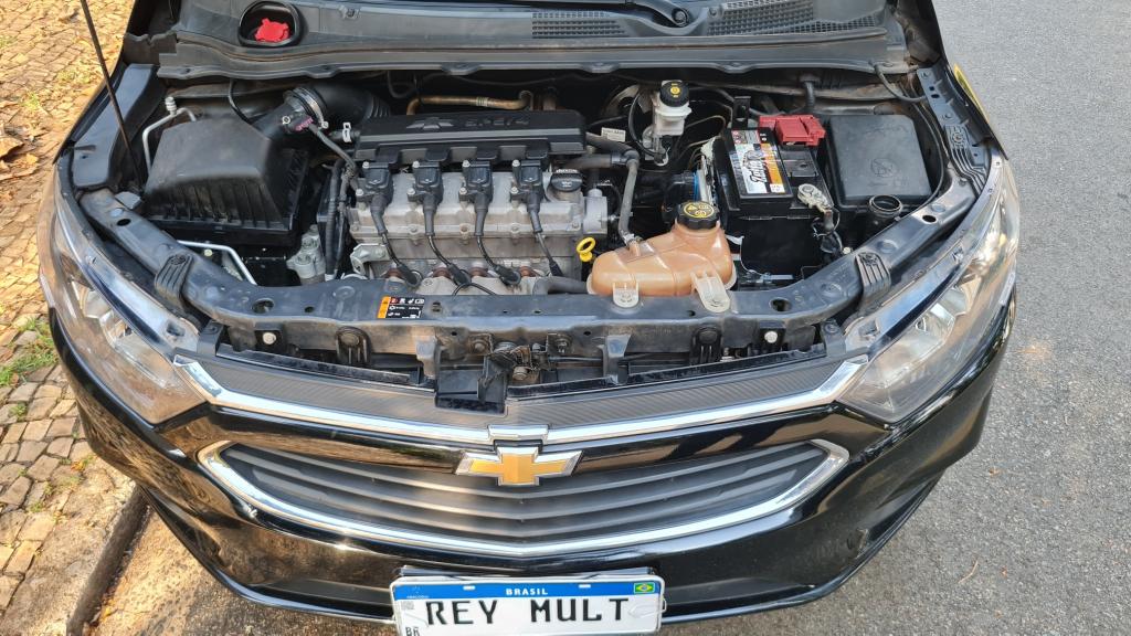 CHEVROLET Onix Hatch - Foto