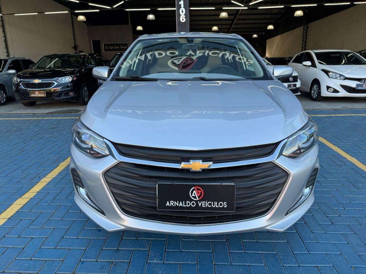 CHEVROLET Onix Hatch - Foto